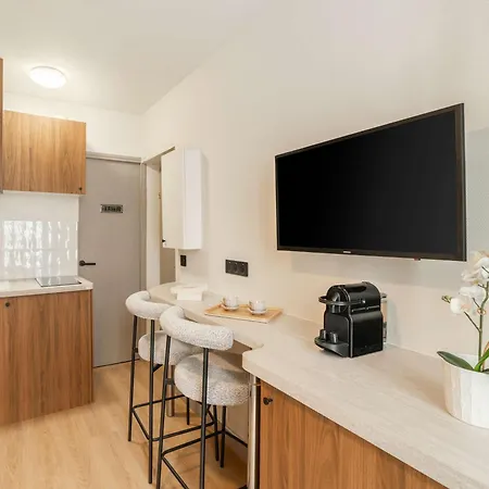 Montparnasse Deluxe