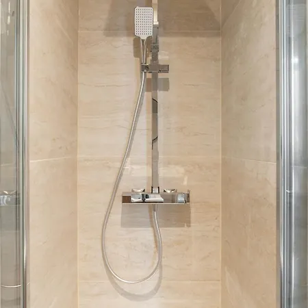 Montparnasse Deluxe Parigi